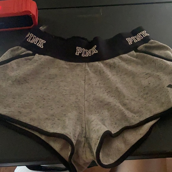 Victoria secret pink shorts - Picture 1 of 2